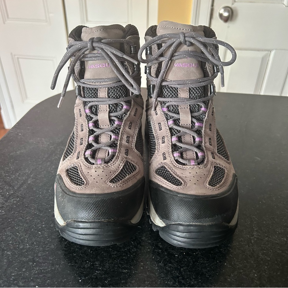 Vasque Breeze 2.0 GTX 7479 Leather Hiking Boots - Size 8.5 - Picture 3 of 8